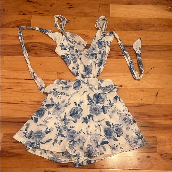 DO+BE White & Blue Floral Romper - Picture 1 of 2